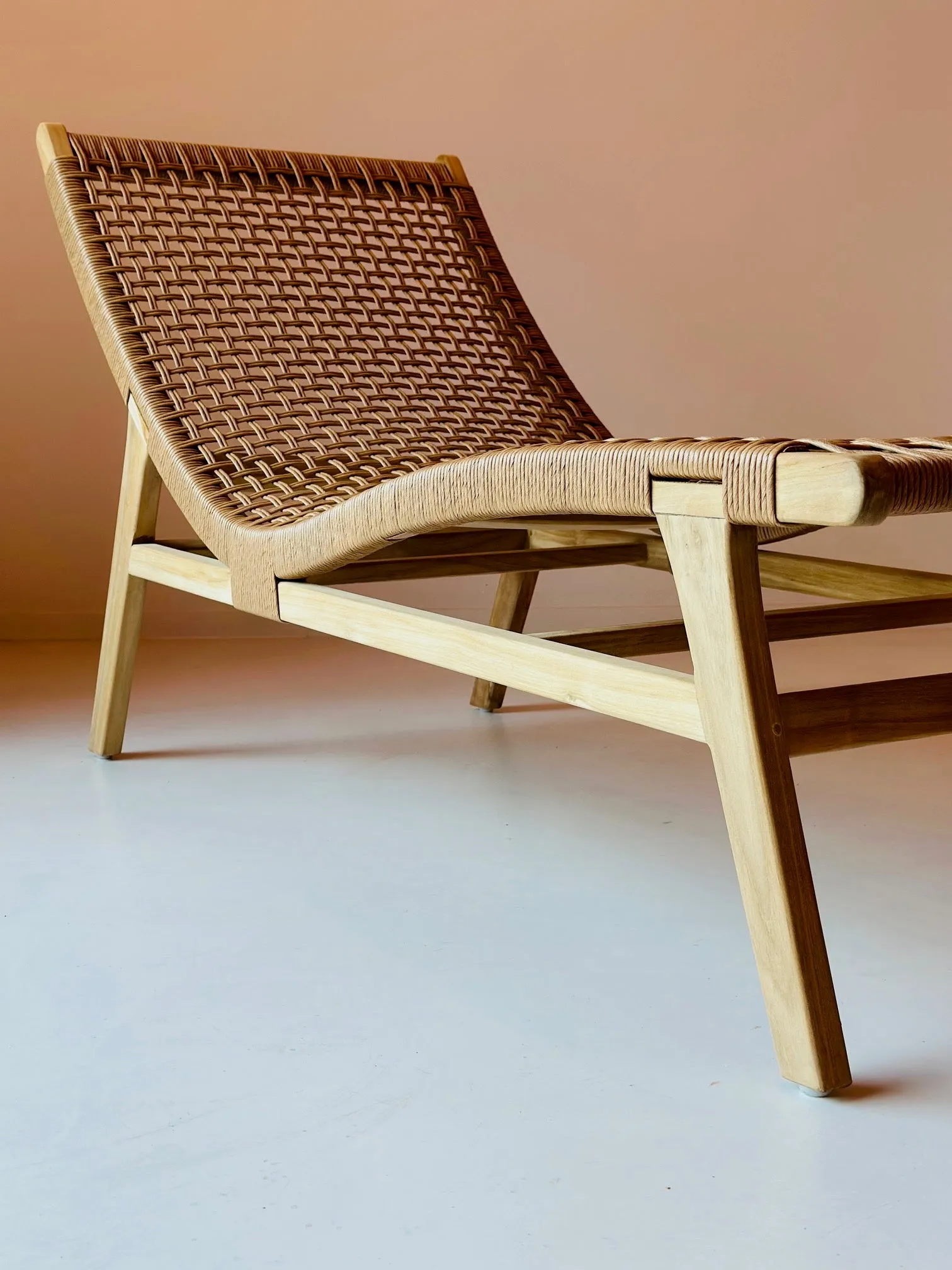 Nebula  Lounger